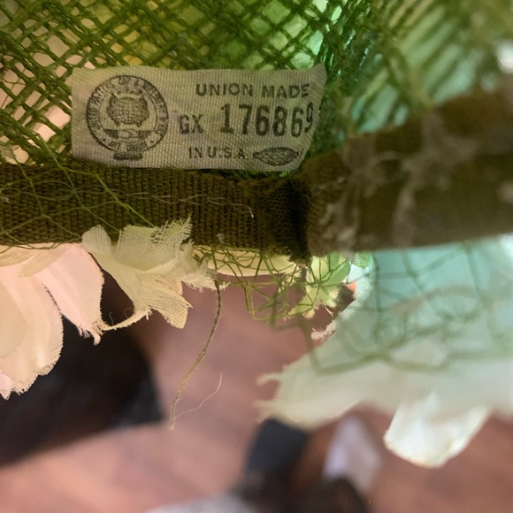 ᑌᑎƖOᑎ ᗰᗩᗪƐ ᐯƖᑎƬᗩGƐ HᗩƬ - Picture 3 of 4